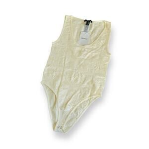 Forever 21 NWT Cream Floral Cut Out Round Neckline Knit Bodysuit Medium/Large